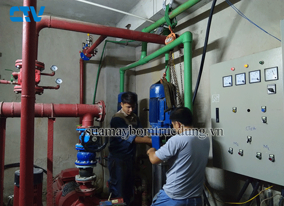 Sửa bơm trục đứng 18,5 KW  bị hỏng phớt